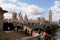 الإماراتيون يدخلون بريطانيا بلا تأشيرة