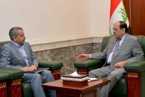 محافظ الأنبار يهدد قادة الإعتصام بكسر ظهورهم... بالقانون!