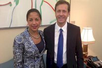 رايس... مهندس إسقاط القذافي ومحامي