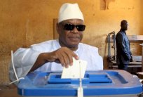 فرنسا تشيد ب