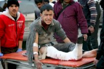 براميل الأسد المتفجرة تحول حلب أشلاء