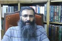 شيخ سلفي يبيح اتخاذ الرجل 50 جارية سورية ملكًا ليمينه