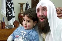 عمر بكري: لو قتل ابني جنديًا بريطانيًا لكنت سعيدًا