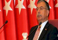 وزير الدفاع: تركيا لم تسلم الا اسلحة صيد للمعارضة السورية