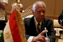 الببلاوي للمصريين: شاركوا في الاستفتاء على مشروع الدستور