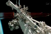 رائدا فضاء يسيران في الفضاء لإصلاح مضخة تبريد بالمحطة الدولية