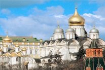 رفع العلم والنشيد الوطني اصبحا الزاميين في المدارس في روسيا