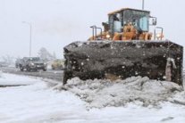 الإمارات تقدم 22 آلية لإزالة الثلوج في الأردن