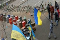 جلسة نيابية في أوكرانيا بشان اعمال العنف ضد المتظاهرين في كييف