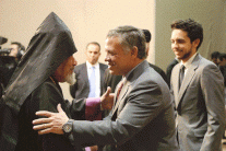 عاهل الأردن يشارك مسيحيي المملكة أعياد الميلاد