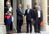 هولاند سيلتقي الحريري والجربا في الرياض