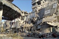 وفاة 15 فلسطينيا بسبب الجوع في مخيم اليرموك في دمشق 