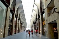 المجمّعات التجارية في لبنان تعاني من شائعات التفجير