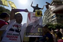 أوهام الإخوان: مرسي راجع على حصان أبيض ليقطع رؤوس الخونة