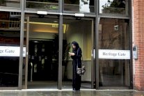 مدرسة إسلامية في إنكلترا تفرض الحجاب على معلماتها