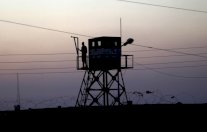 حماس يخنقها الحصار لكنها تتجنب الصدام مع مصر