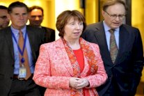 آشتون تخشى تسليم بغداد معارضين ايرانيين معتقلين في العراق الى طهران 