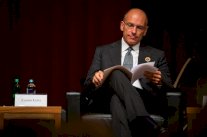 وزراء حزب برلوسكوني يستقيلون من الحكومة