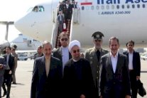 روحاني يعود إلى بلاده حاملا هدية فارسية - أميركية