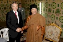 بريطانيا سعت لتهريب القذافي إلى غينيا الاستوائية قبل مقتله