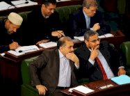 البرلمان التونسي يقر المساواة بين المرأة والرجل في الدستور الجديد 