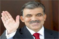 غول: تركيا تحترم مبدأ الفصل بين السلطات