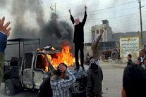 الرمادي والفلوجة بقبضة المسلحين والمالكي يدفع بقوات إضافية