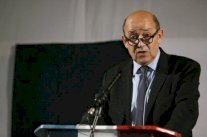 فرنسا ليست معرضة للانزلاق الى مستنقع النزاع في افريقيا الوسطى 