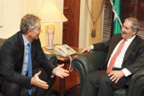 جودة: الأردن مطّلع على كل تفاصيل المفاوضات 