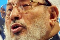 أمير قطر يمنع القرضاوي من خطبة الجمعة