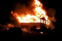 صحيفة في بكين تنتقد أميركا بعد حريق قنصلية الصين في سان فرانسيسكو 