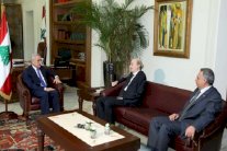 إيجابيات تأليف الحكومة اللبنانية تتراجع والفشل سيزيد التدهور