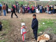 حرب الثوار ضد داعش تعمق معاناة السوريين