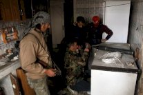 26 قتيلا غالبيتهم من المقاتلين المعارضين في تفجير سيارة مفخخة في ريف حلب 