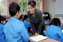 جحيم سوريا تعيشه أسرة زوجة الأسد في ضواحي لندن