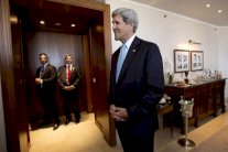 كيري يعرب عن امله في استفتاء 