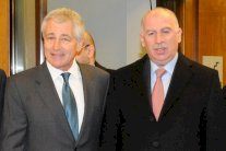 استحداث محافظات يغضب علاوي والاكراد ويدفع العرب للاقاليم 