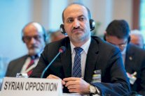 الجربا يطالب برحيل الأسد فورًا ونقل صلاحياته