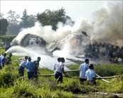 مصرع أربعة أشخاص جراء تحطم طائرة صغيرة شرقي إندونيسيا