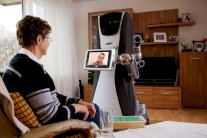 أول روبوت ألماني يعين المرضى ويؤدي الأعمال المنزلية