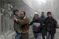 جياع سوريا للعالم: لا تنخدعوا بعروض النظام الإنسانية