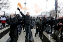 آلاف المتظاهرين في باريس ضد سياسة هولاند ووقوع حوادث