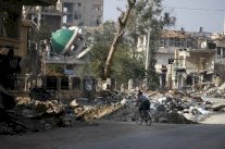 13 قتيلا في قصف بالطيران على حلب، ومعارك قرب دمشق وحلب 