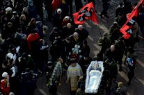 تهديد بفرض حالة الطوارئ في أوكرانيا بعد احتلال المتظاهرين وزارة العدل