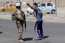 مسلحون يقتحمون مكتبا لوزارة حقوق الانسان العراقية في بغداد ويحتجزون موظفيه