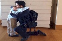 الحسين بن عبدالله الثاني يخطف قلوب الأردنيين