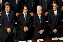 حكومة مهدي جمعة تتسلم مهامها رسميا في تونس