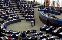 اكراد يقتحمون البرلمان الأوروبي للفت الانتباه لوضع عين العرب 