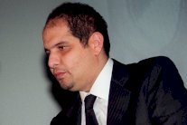 الحكم غيابيا بالسجن خمس سنوات على الجزائري رفيق خليفة في فرنسا