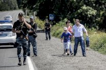 تجدد المعارك في أوكرانيا ومقتل جنديين وطفلين